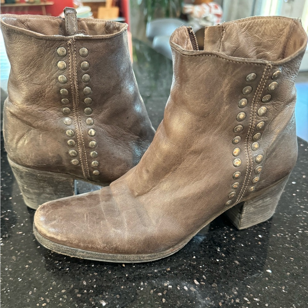 Gidigio brown leather bootie boots with studs